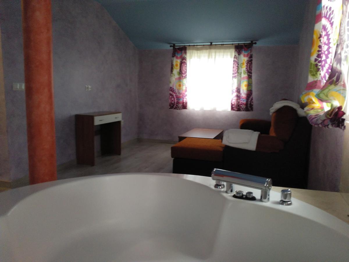 Hostal Orly Camponaraya Dış mekan fotoğraf